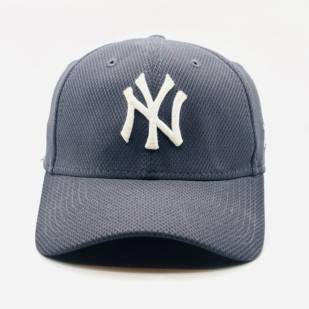 New York Yankees Hat Fitted S-M New Era 39Thirty Blue White MLB Baseball Men